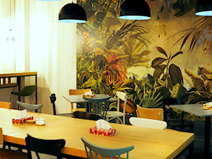 Biuro w domowym stylu - Duża beżowa jadalnia w kuchni, styl nowoczesny - zdjęcie od Anna Maria Marszałek Studio Projektowe