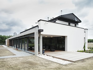 Dom Jednorodzinny pod Poznaniem - Nowoczesne domy, styl nowoczesny - zdjęcie od Architekt Krzysztof Żółtowski - PEGAZ