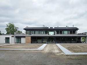Dom Jednorodzinny pod Poznaniem - Duże jednopiętrowe nowoczesne domy jednorodzinne murowane z dwuspadowym dachem - zdjęcie od Architekt Krzysztof Żółtowski - PEGAZ