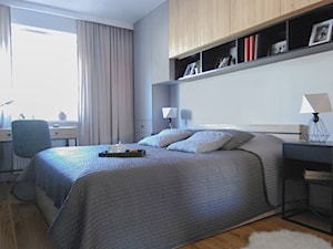 Olsztyńska sypialnia - Średnia szara z biurkiem sypialnia, styl nowoczesny - zdjęcie od 4 kąty a stół 5