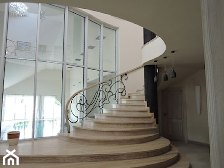 Aranżacje wnętrz - Schody: Projekt rezydencji Villanette - ORIOL - schody w holu - Architekci VILLANETTE. Przeglądaj, dodawaj i zapisuj najlepsze zdjęcia, pomysły i inspiracje designerskie. W bazie mamy już prawie milion fotografii!
