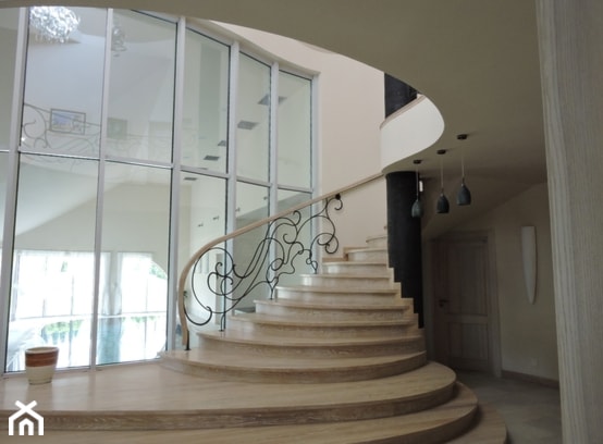 Projekt rezydencji Villanette - ORIOL - schody w holu - zdjęcie od Architekci VILLANETTE