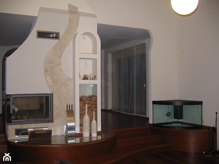 Projekt rezydencji Villanette - ADELINA - salon z kominkiem - zdjęcie od Architekci VILLANETTE