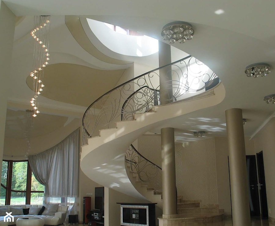 Projekty rezydencji Villanette- schody w rezydencji AMAYA - zdjęcie od Architekci VILLANETTE