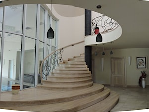 Projekt rezydencji Villanette - ORIOL - schody w holu - zdjęcie od Architekci VILLANETTE