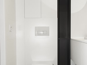 Metamorfoza Kawalerki Funkcjonalność kontra metraż - Mała bez okna łazienka, styl nowoczesny - zdjęcie od FOORMA Pracownia Architektury Wnętrz