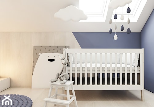 Dom w Skawinie - Mały biały niebieski pokój dziecka dla niemowlaka dla chłopca dla dziewczynki, styl skandynawski - zdjęcie od FOORMA Pracownia Architektury Wnętrz