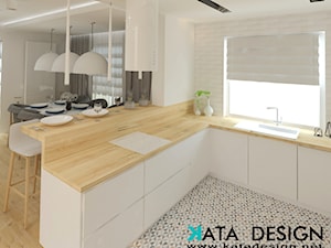 Średnia otwarta z salonem biała z zabudowaną lodówką z nablatowym zlewozmywakiem kuchnia w kształcie litery u z wyspą lub półwyspem, styl nowoczesny - zdjęcie od Studio 4 Design