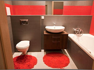 Ożywione czerwienią - Łazienka, styl nowoczesny - zdjęcie od Pracownia Aranżacji Wnętrz "O-Kreślarnia"