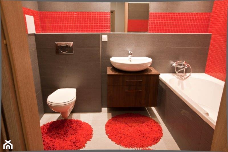 Ożywione czerwienią - Łazienka, styl nowoczesny - zdjęcie od Pracownia Aranżacji Wnętrz "O-Kreślarnia"