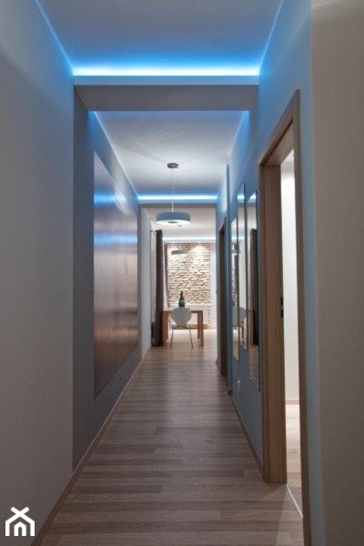 Mieszkanie z turkusem - Hol / przedpokój, styl nowoczesny - zdjęcie od Pracownia Aranżacji Wnętrz "O-Kreślarnia" - Homebook