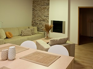 Karmelowy loft - Salon, styl nowoczesny - zdjęcie od Pracownia Aranżacji Wnętrz "O-Kreślarnia"