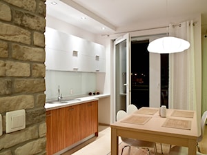 Karmelowy loft - Kuchnia, styl nowoczesny - zdjęcie od Pracownia Aranżacji Wnętrz "O-Kreślarnia"