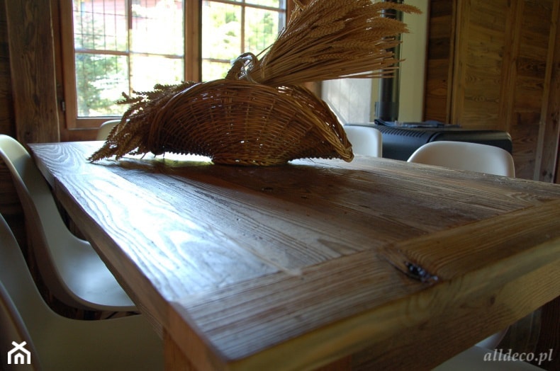 stół ze starej deski podłogowej - zdjęcie od Alldeco Sp. z o.o. - Homebook