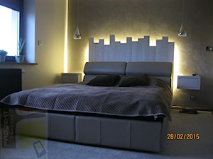 Średnia szara sypialnia, styl nowoczesny - zdjęcie od Projekt Qwadrat
