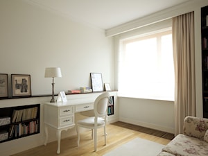 Klasyczny Mokotów - Duże z sofą białe biuro, styl tradycyjny - zdjęcie od Soma Architekci