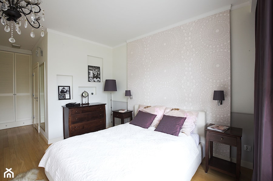 Klasyczny Mokotów - Średnia beżowa biała sypialnia, styl tradycyjny - zdjęcie od Soma Architekci