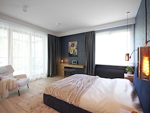 Apartament na Wilanowie. - Średnia biała czarna z biurkiem sypialnia, styl nowoczesny - zdjęcie od Soma Architekci