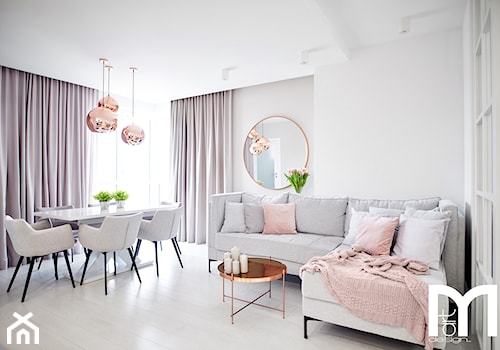 Realizacja mieszkania w pastelowych kolorach w stylu glamour - Salon, styl glamour - zdjęcie od Mart-Design Architektura Wnętrz