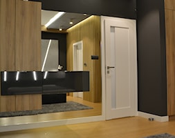 Realizacja wnętrz domu jednorodzinnego w Warszawie - Średnia czarna sypialnia, styl nowoczesny - zdjęcie od Mart-Design Architektura Wnętrz - Homebook
