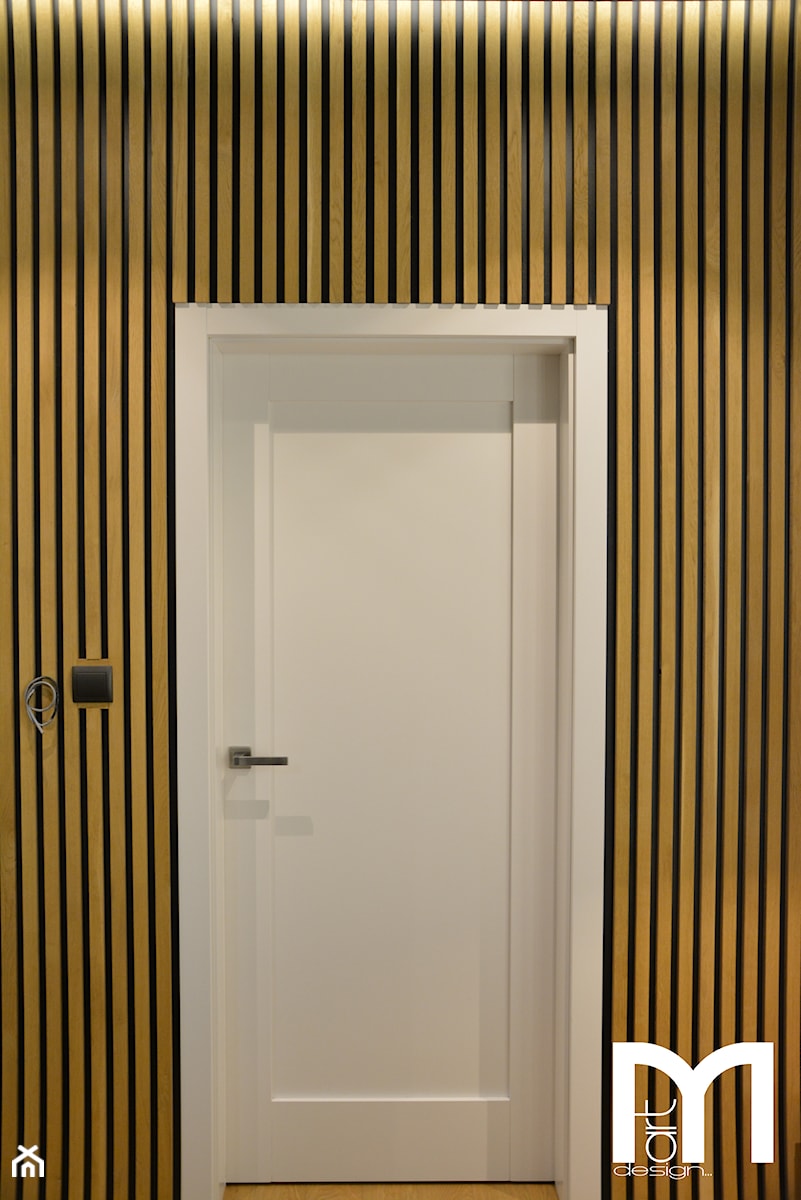 Realizacja wnętrz domu jednorodzinnego w Warszawie - Mała biała sypialnia, styl nowoczesny - zdjęcie od Mart-Design Architektura Wnętrz