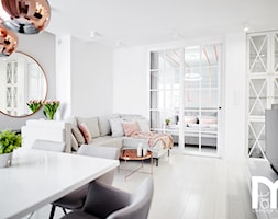 Realizacja mieszkania w pastelowych kolorach w stylu glamour - Salon, styl glamour - zdjęcie od Mart-Design Architektura Wnętrz - Homebook