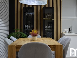 Realizacja wnętrz domu jednorodzinnego w Warszawie - Mała czarna szara jadalnia w kuchni, styl nowoczesny - zdjęcie od Mart-Design Architektura Wnętrz