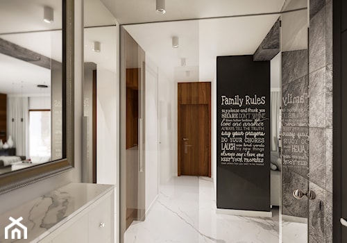 Projekt wnętrz małego domu jednorodzinnego - Duży czarny szary hol / przedpokój, styl nowoczesny - zdjęcie od KJ Architekci