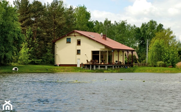 wisok od strony jeziora (płn-wsch) - stan istniejący - zdjęcie od SAMM Studio Architektoniczne Michał Majewski