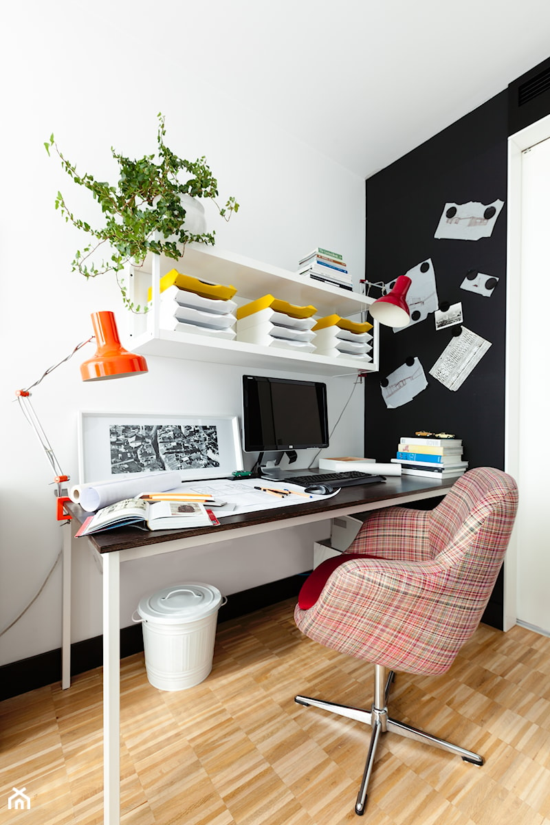 Mieszkanie Architekta - Średnie białe czarne biuro, styl nowoczesny - zdjęcie od Black Oak Studio