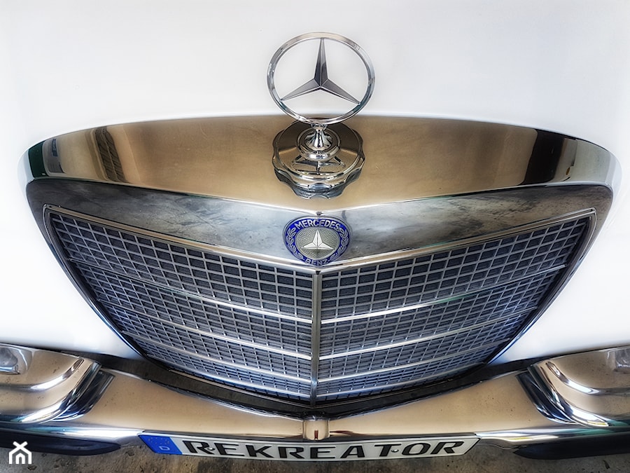 Luksusowe biurko z samochodu Mercedes W108 białe - zdjęcie od Rekreator Design