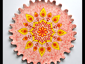 Patera z czerwono żółtym wzorem - zdjęcie od hypnotic