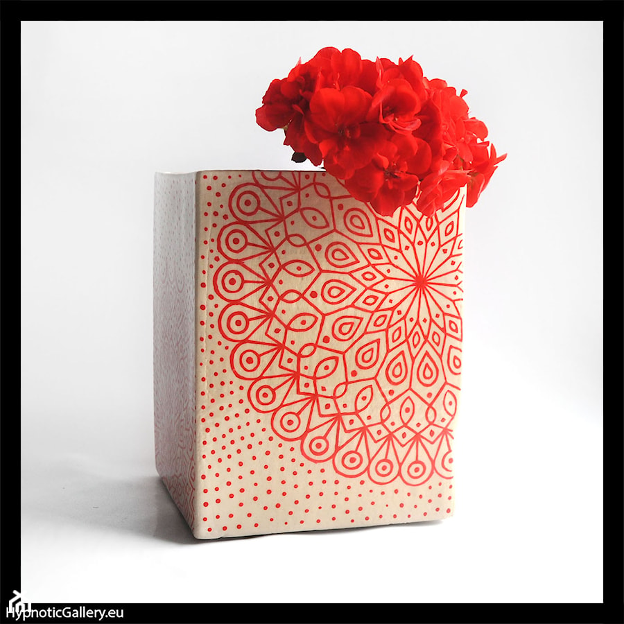 Wazon lub osłonka 14x18cm - czerwona mandala - zdjęcie od hypnotic