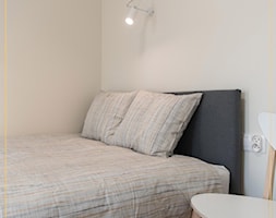 Realizacja:: 2 pokojowe mieszkanie 36 m2 w Krakowie - Sypialnia, styl nowoczesny - zdjęcie od freshR - pracownia projektowa - Homebook