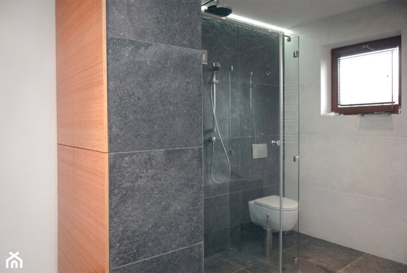 Prysznic wraz z zabudową - zdjęcie od Projektowanie Wnętrz Agnieszka Noworzyń - Homebook
