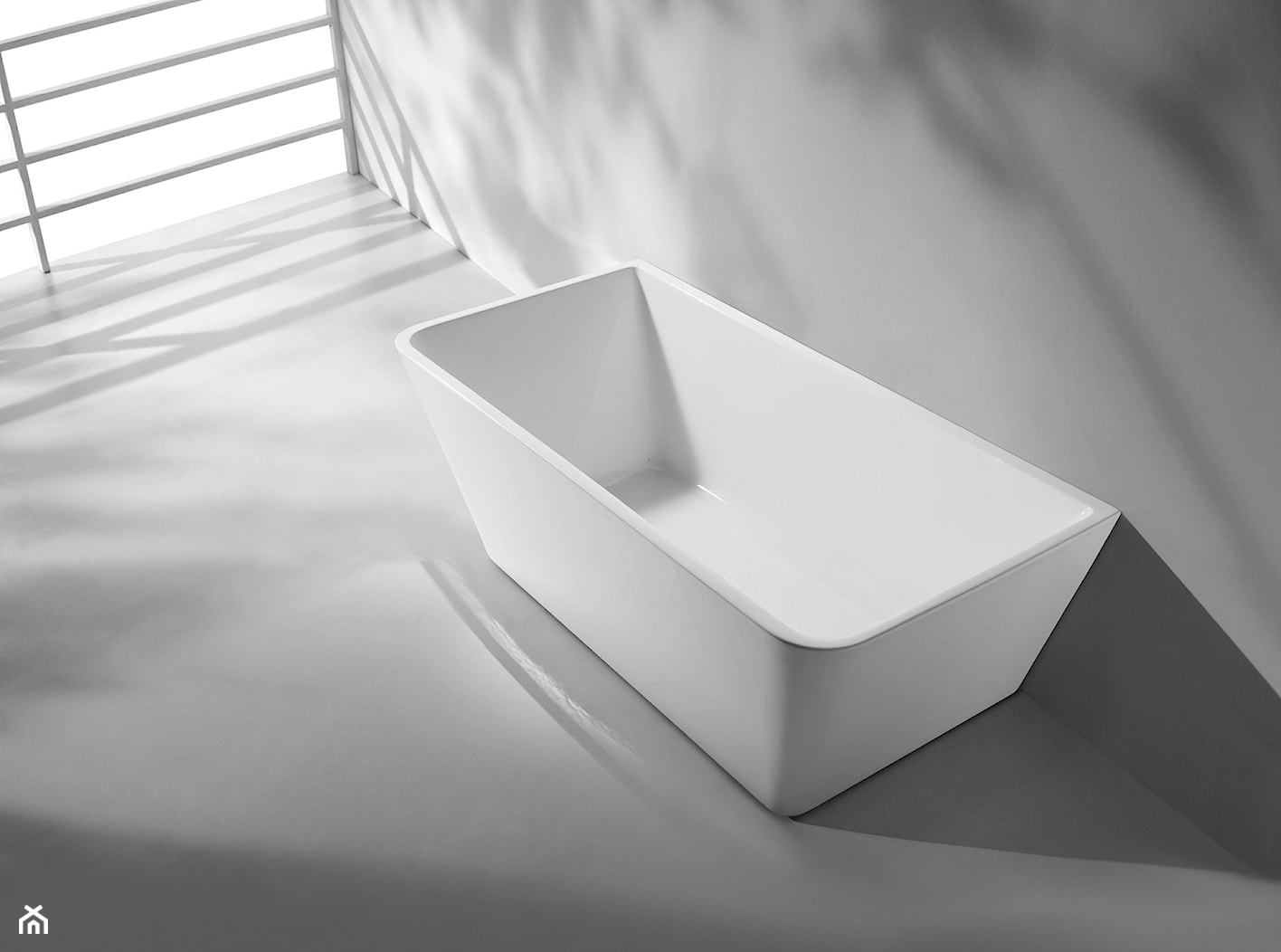 Nowoczesna łazienka z wanną Mobi Origami - zdjęcie od Multiwnętrza - Homebook