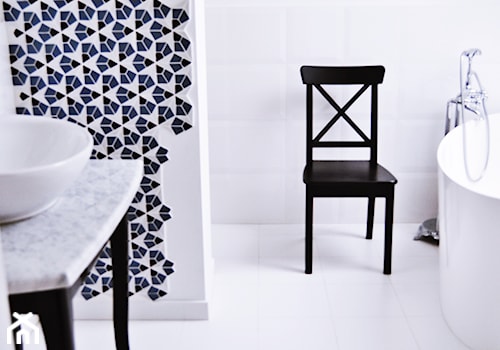 Eklektyczna willa wielorodzinna - Średnia na poddaszu łazienka, styl glamour - zdjęcie od Pracownia Architektury Wnętrz Hanny Hildebrandt