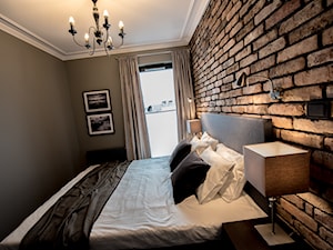 Apartament z widokiem na Wawel - Mała szara sypialnia, styl industrialny - zdjęcie od AgiDesign