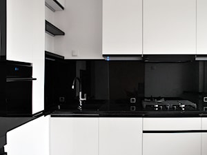 minimalistyczna kuchnia na bartodziejach - Kuchnia, styl minimalistyczny - zdjęcie od FORMA-MEBLE.PL