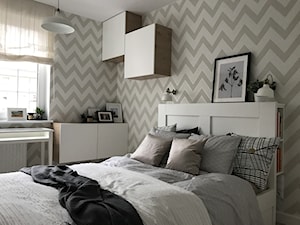 Metamorfoza mieszkania 47 m2 - Bamberski Dwór - Mała z biurkiem sypialnia, styl nowoczesny - zdjęcie od Architektownia