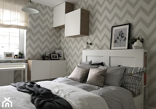 Metamorfoza mieszkania 47 m2 - Bamberski Dwór - Mała z biurkiem sypialnia, styl nowoczesny - zdjęcie od Architektownia