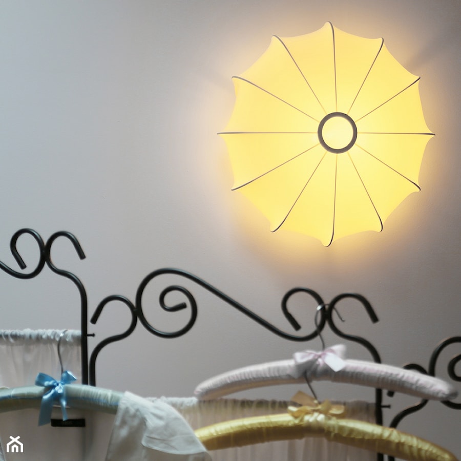 Nastrojowe światło w sypialni i garderobie - zdjęcie od Lumiforma