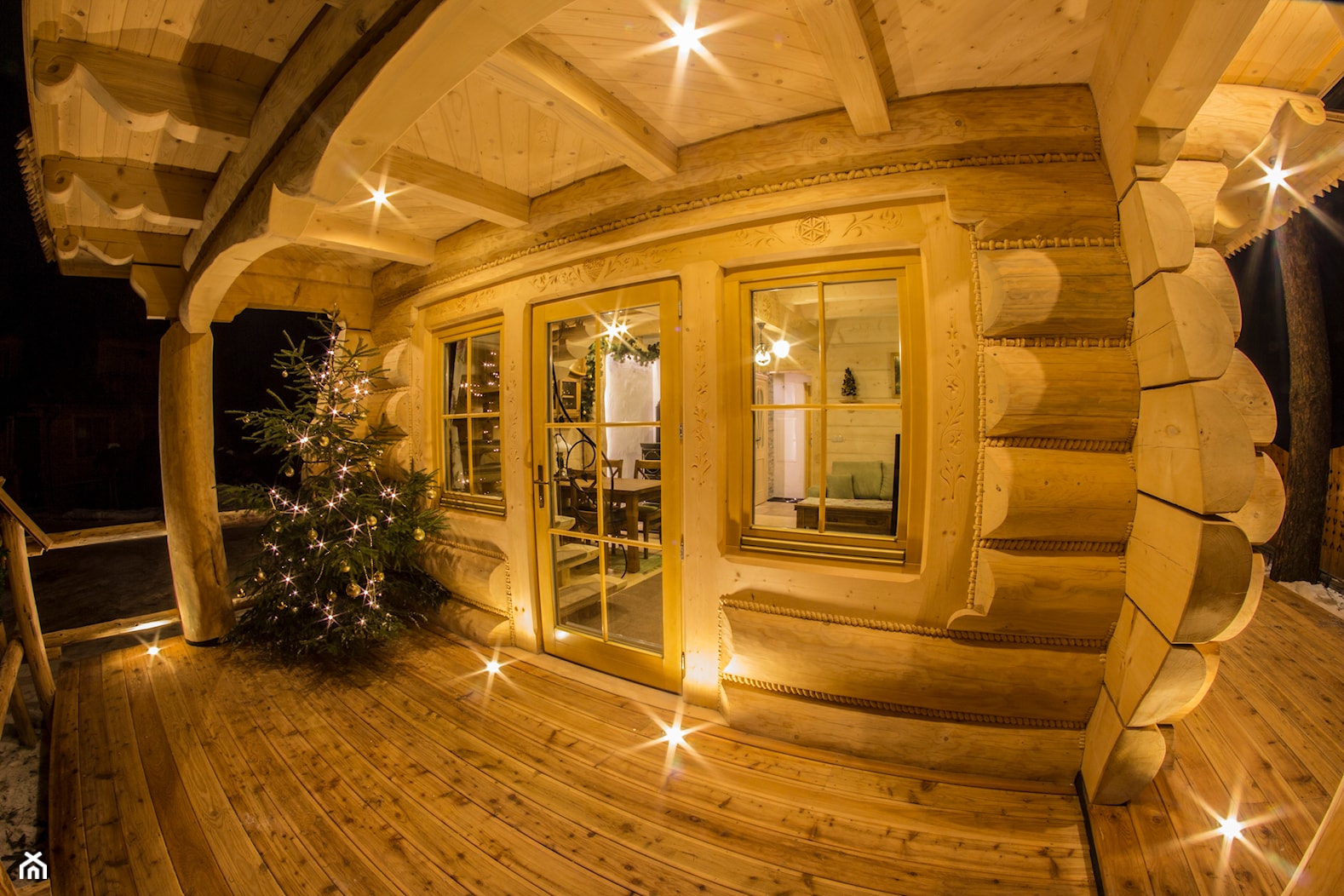 Drewniany domek otulina z bali - zdjęcie od Natalia Obrochta - Homebook