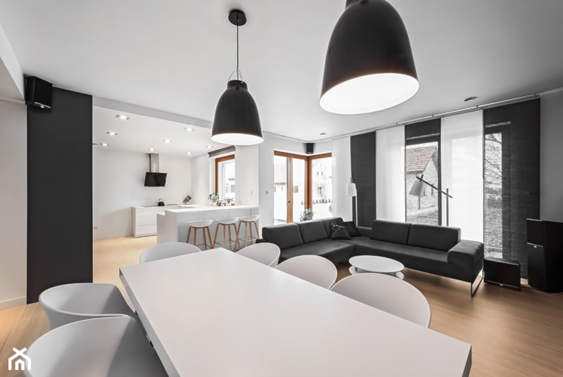 Dom w kontrastach - Salon, styl minimalistyczny - zdjęcie od maKa architekci s.c. - Homebook