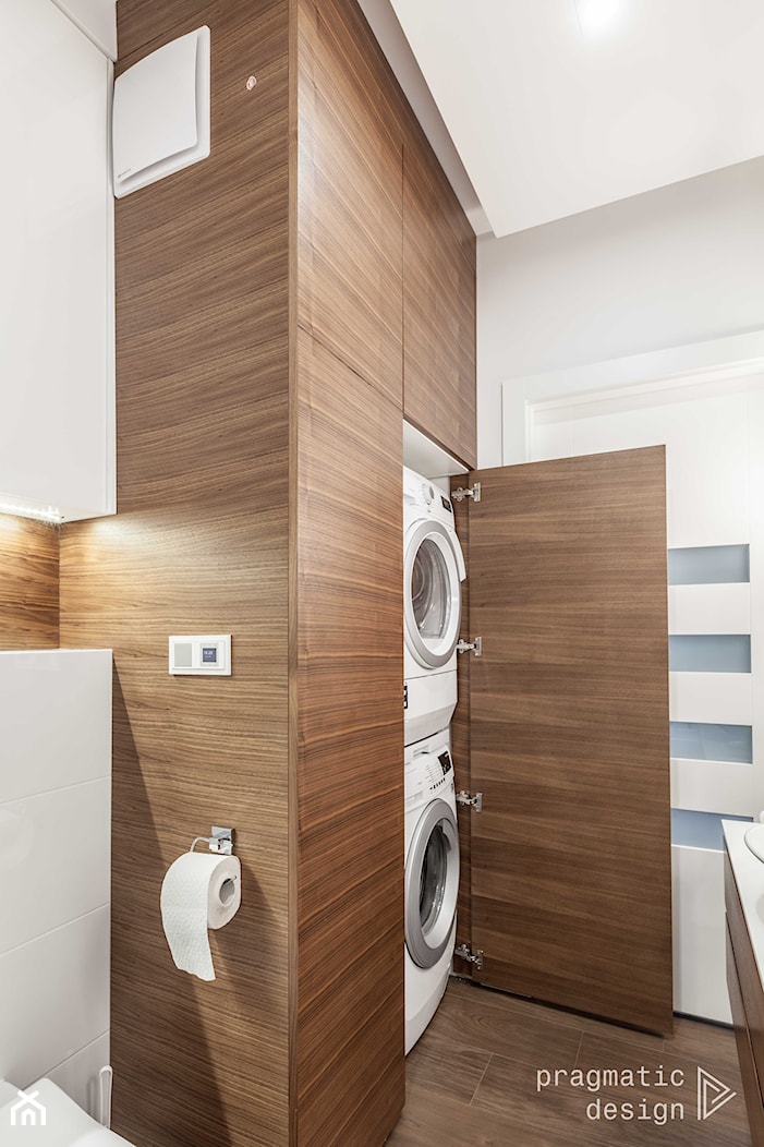 komin w łazience - zdjęcie od Pragmatic Design - Homebook