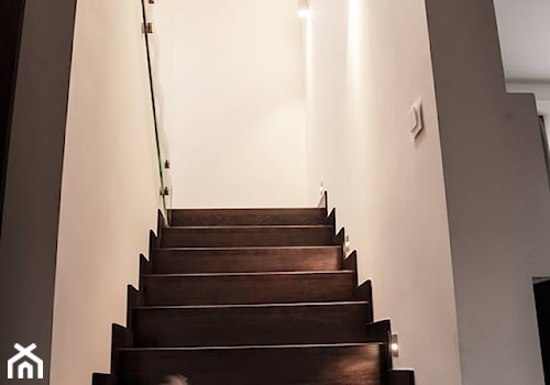 Dom jednorodzinny 160m2 - Schody, styl nowoczesny - zdjęcie od MASTERHOME GROUP