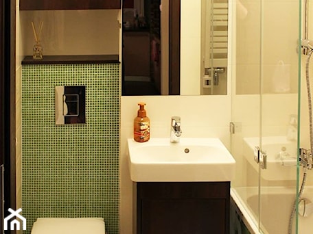 Aranżacje wnętrz - Łazienka: Zielona łazienka - Łazienka, styl nowoczesny - Inside Story. Przeglądaj, dodawaj i zapisuj najlepsze zdjęcia, pomysły i inspiracje designerskie. W bazie mamy już prawie milion fotografii!