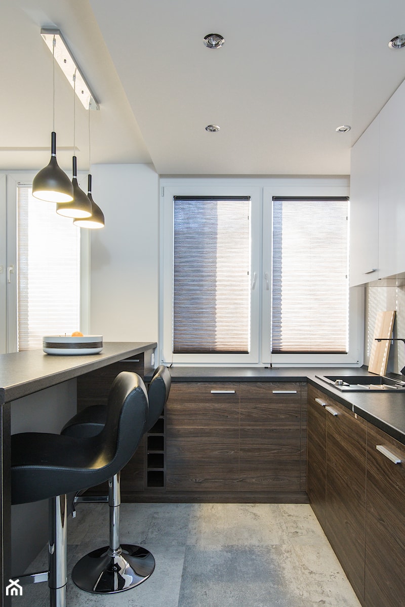 Małe mieszkanie na Saskiej Kępie - Kuchnia, styl nowoczesny - zdjęcie od Inside Story