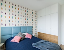 Na Bielanach - Średnia biała sypialnia, styl skandynawski - zdjęcie od Inside Story - Homebook