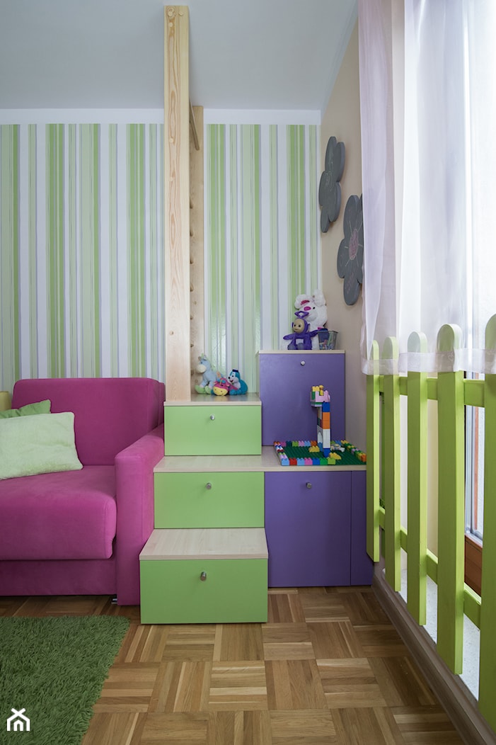 W kolorach łąki - Mały beżowy pokój dziecka dla dziecka dla chłopca dla dziewczynki, styl nowoczesny - zdjęcie od Inside Story - Homebook